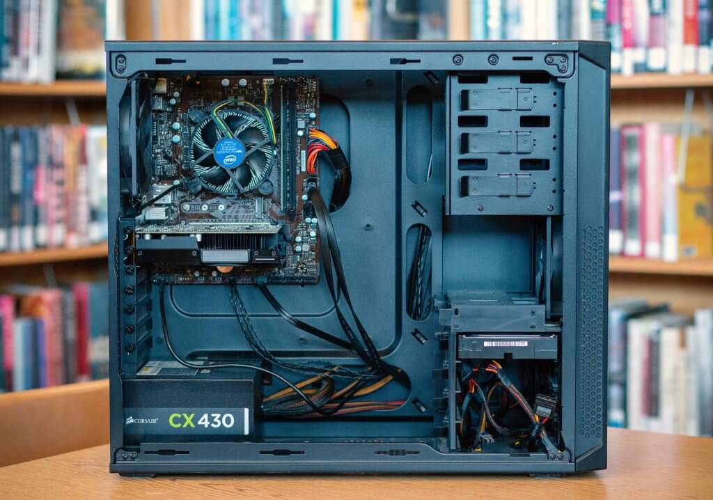 ゲーミングPCの内部