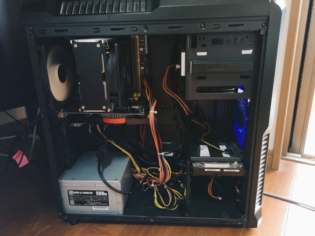 友人が使っているゲーミングPCの内部