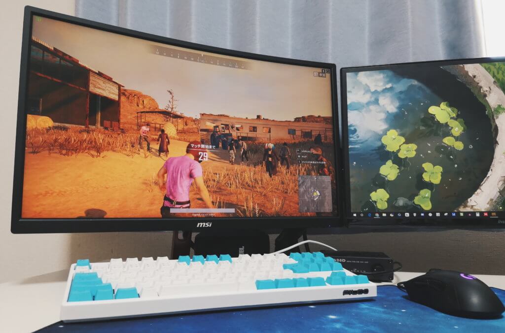 ゲーミングPCでゲームをプレイしている光景